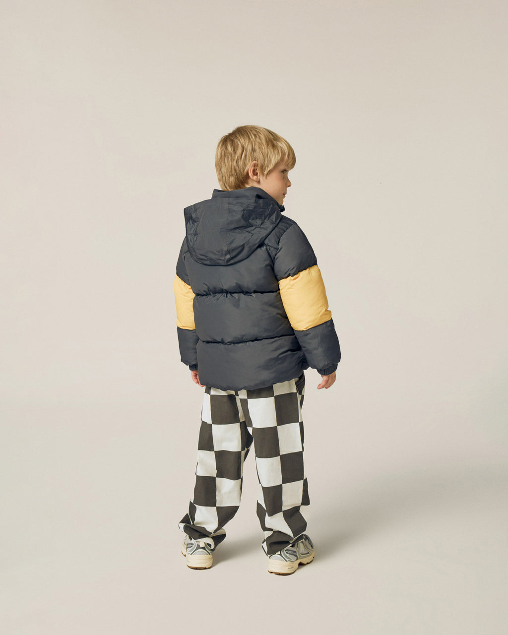 Chaqueta Puffer Gris Contrastes