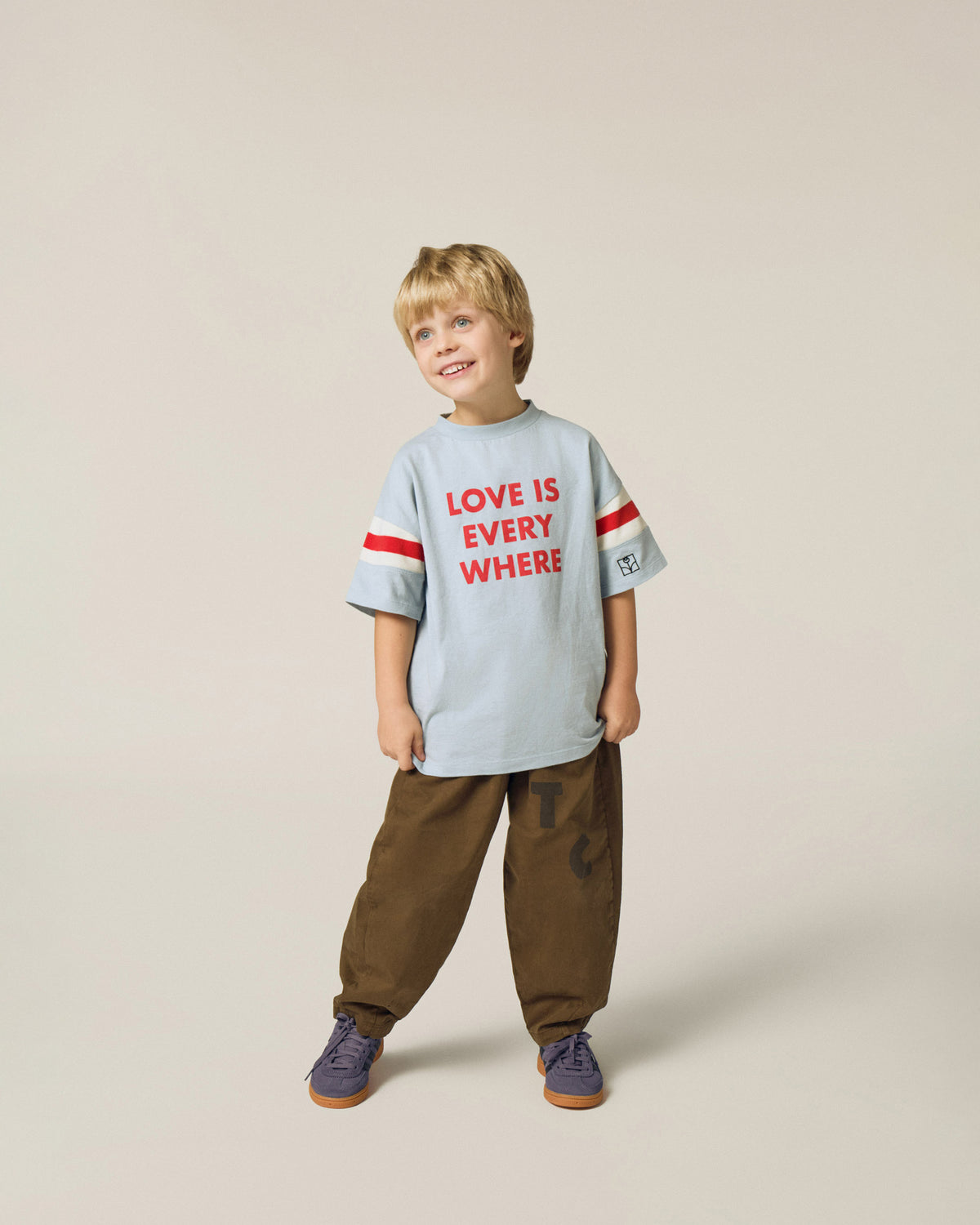 Camiseta Love Is Everywhere